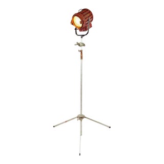 Vintage Mole Richardson Professional Studio Stage Spotlight Industrial Floor Lamp With Boom Attachment For Sale