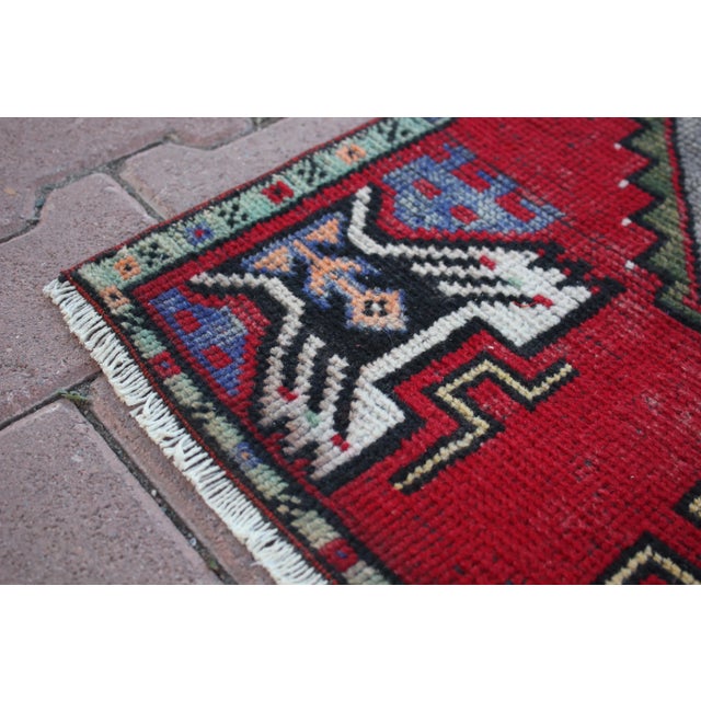 1960s Turkish Vintage Hand Knotted Rug For Sale In Sacramento - Image 6 of 13
