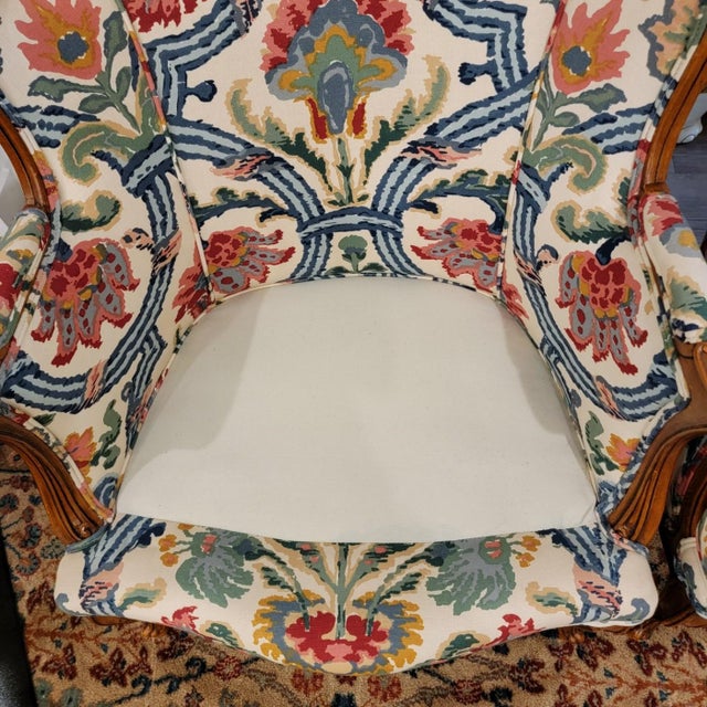 Wood Vintage Pair of French Louis XV Style Beautifully Upholstered Bergere Chairs For Sale - Image 7 of 9