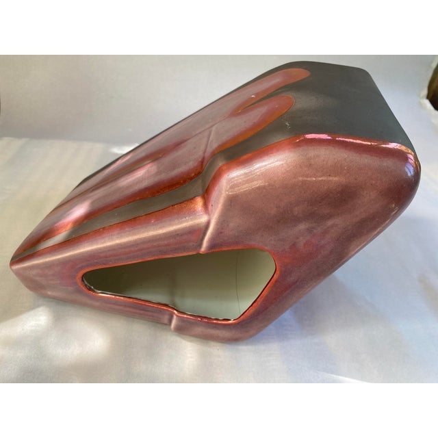 This beautifully crafted Tony Evans (1942-2009) Raku vase is in excellent condition no chips, crazing or ware. The vase is...