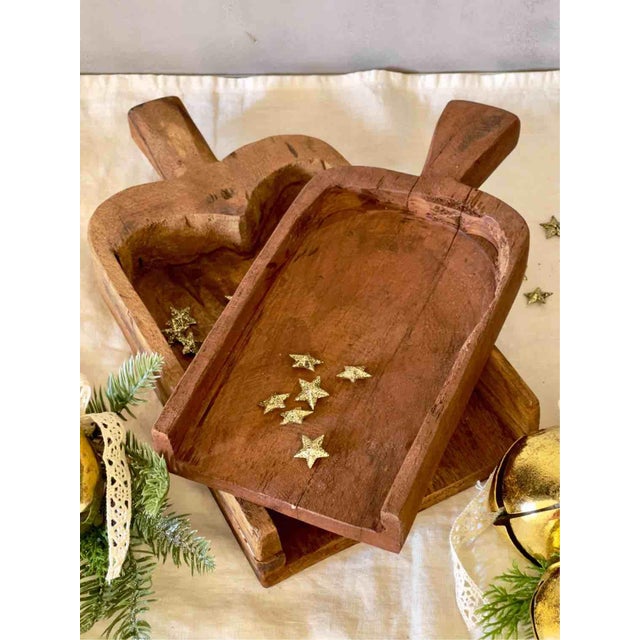 Antique Early 20th Century Wooden Cereal Scoops with Reversible Christmas Decorations, Set of 2 For Sale - Image 4 of 12
