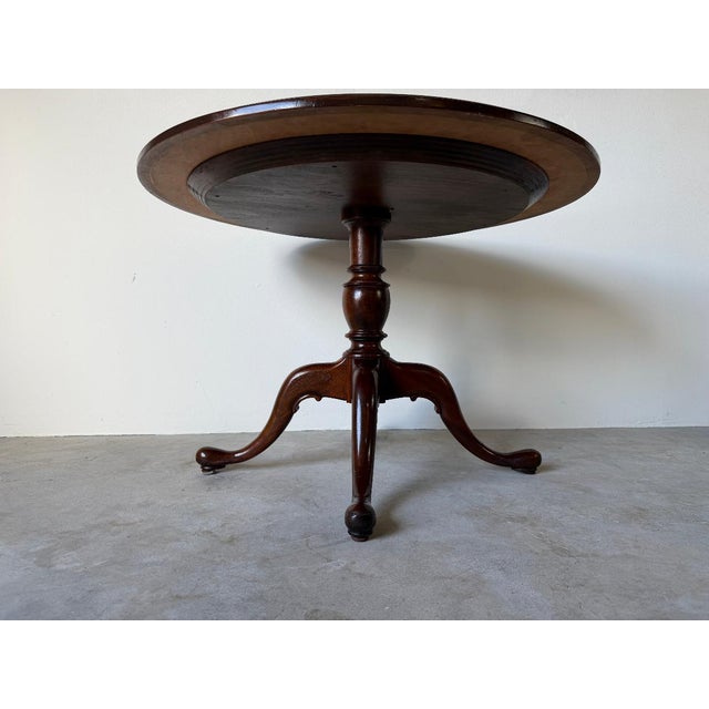 Vintage Queen Anne Style Mahogany Round Pedestal Occasional / Dining Table For Sale - Image 18 of 18