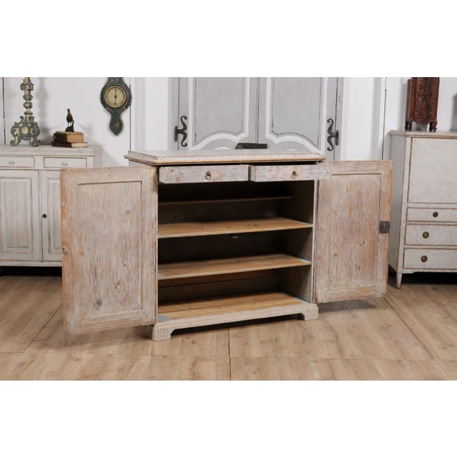 1820s Late Gustavian Period Swedish Buffet with Carved Reeded Diamond Motifs For Sale - Image 9 of 12