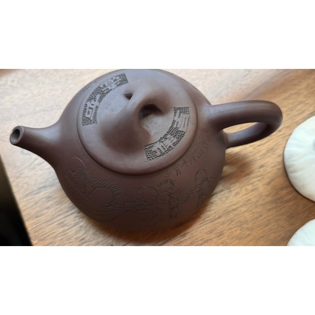 Chinese Late 20th Century Zhang Yancheng Chaozhou Zhuni Hand-Pulled Engraved Teapot For Sale - Image 3 of 10