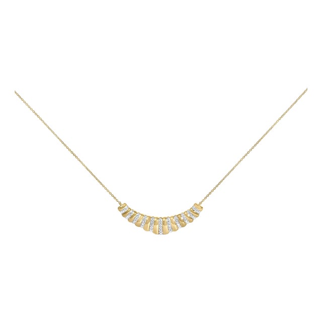 Gold Vermeil 1/10 Cttw Diamond Bold Ribbed Pendant Necklace For Sale