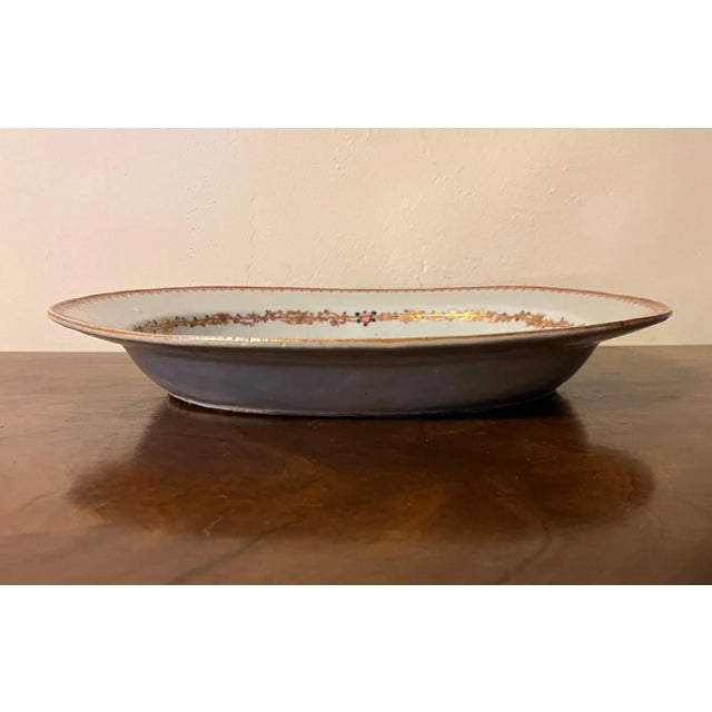 18th Century 18th Century Chinese Export Porcelain Armorial Deep Platter For Sale - Image 5 of 12