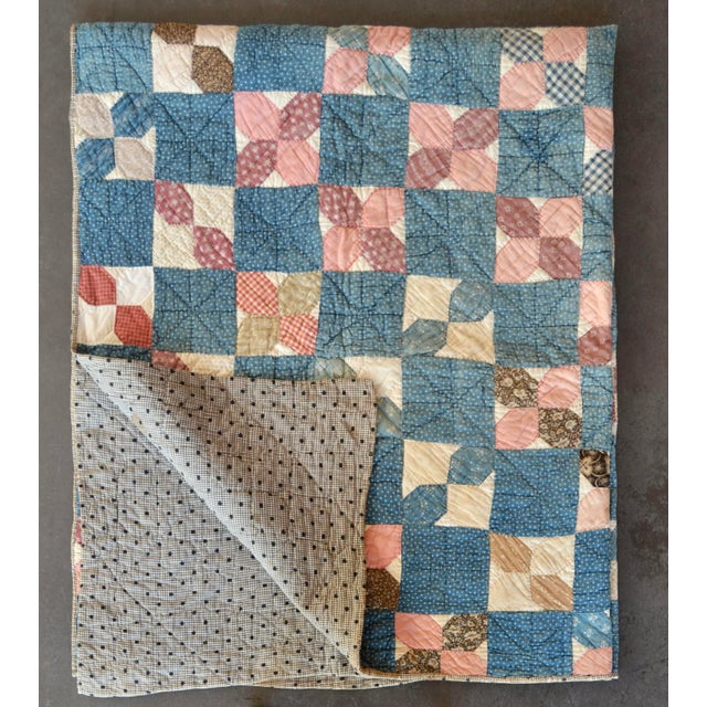 Textile Early 20th C Jacob's Ladder Variation Hand-Quilted Cotton Quilt - For Sale - Image 7 of 12