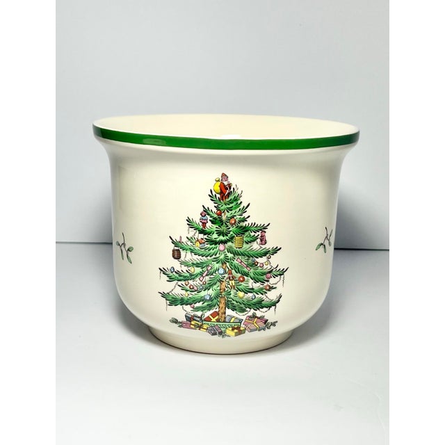 1980s Spode “Christmas Tree” Ceramic Dinnerware Serving Hostess Set - 9 pieces For Sale In Dallas - Image 6 of 12