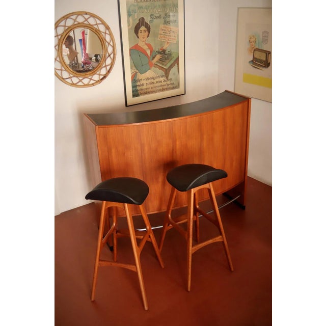 Mid-Century Modern Boomerang Bar and Stools in Teak by Erik Buch for Dyrlund, Denmark, 1960s, Set of 3 For Sale - Image 3 of 10