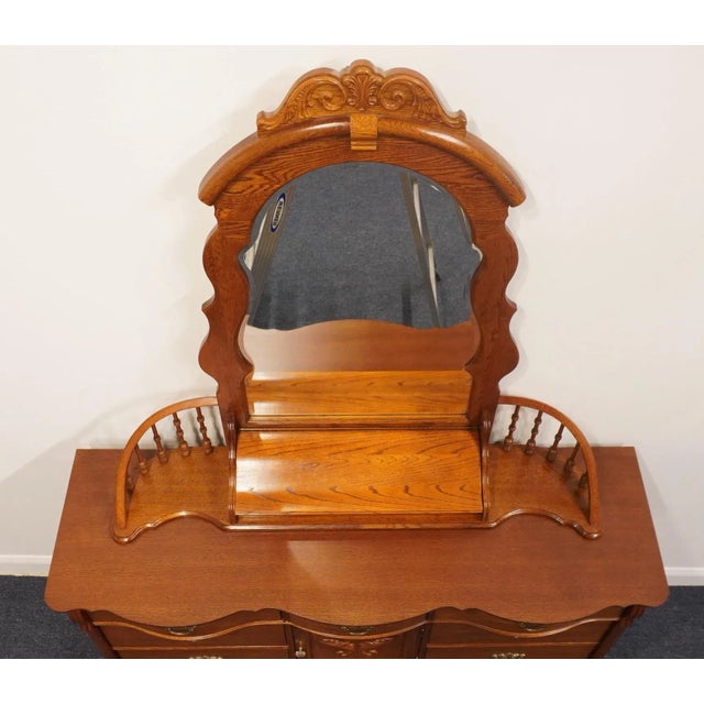 Lexington Furniture Victorian Sampler Collection Quarter Sawn Oak 64