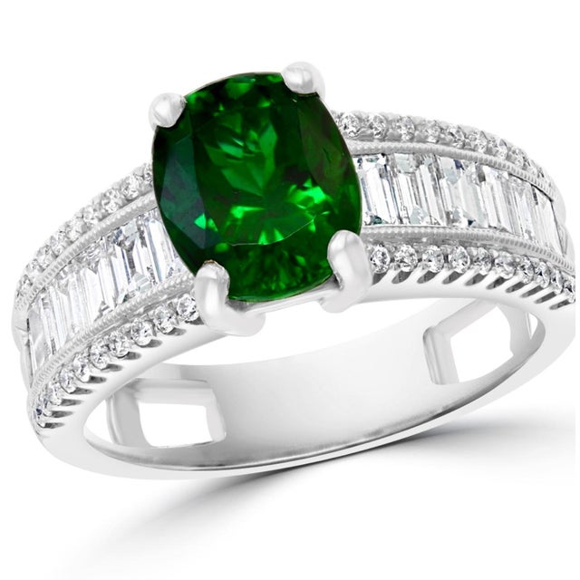 1.8 Carat Oval Tsavorite and 1.5 Carat Diamond in 14 Karat Gold Ring Estate For Sale In New York - Image 6 of 18