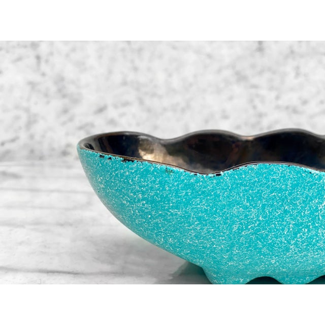 Mid-Century Modern Atomic Turquoise Sculpted Indoor Planter by Shawnee Pottery For Sale - Image 6 of 10