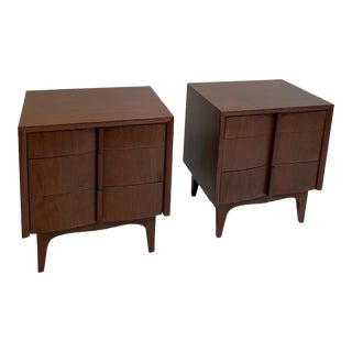 1960s American of Martinsville Mid Century Modern Pair of Nightstands For Sale