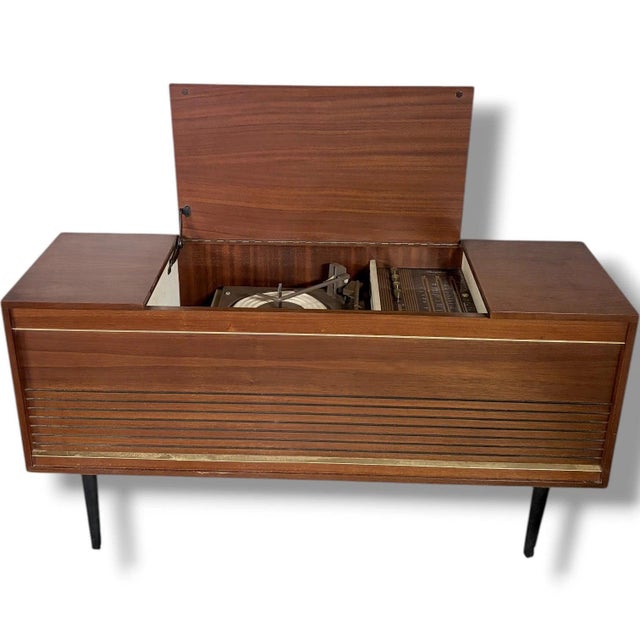 Brown Mid-Century Radiogram with Teak Veneer Cabinet and Integrated Radio, 1960s For Sale - Image 8 of 9