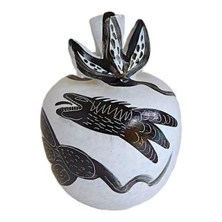 Caramba Crystal Apple Paperweight Ulrica Hydman Vallien Kosta Boda, Sweden 1990s For Sale