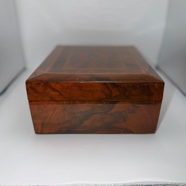 Neo-Classical Vanity Box in Walnut and Velvet, South Germany, 1900s For Sale - Image 12 of 18