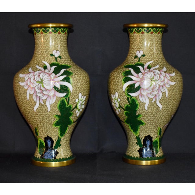1980s Vintage Chinese Cloisonne Enamel Vases Pair Mirrored Floral Chrysanthemum Mums For Sale - Image 5 of 15
