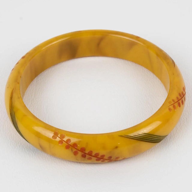 Bakelite Bracelet Bangle Banana Brown with Carving For Sale - Image 4 of 7