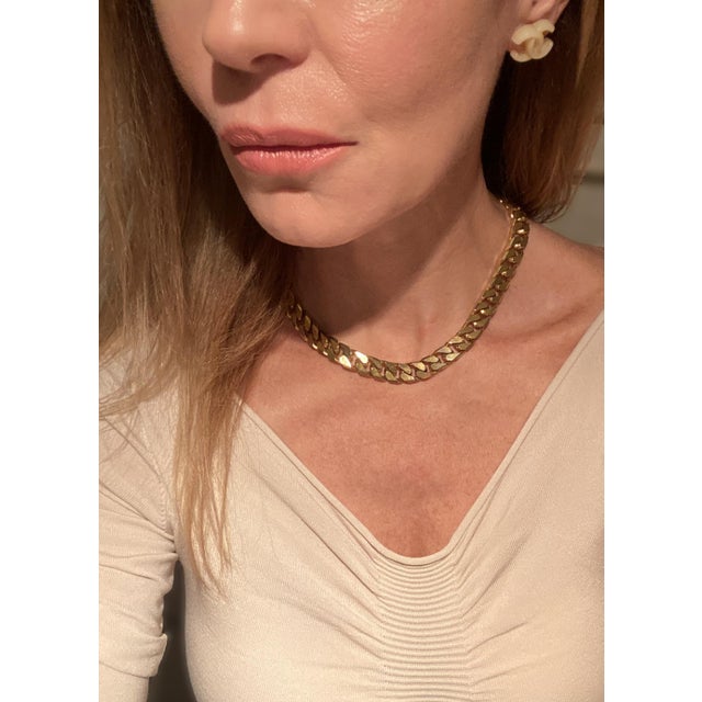 Heavy Chain Link Collarbone Necklace Gold-Tone, Circa 1990s For Sale - Image 4 of 7