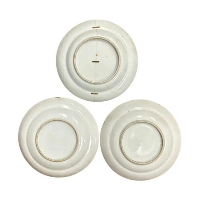 Chinese Export "Green Fitzhugh" Porcelain Plates, Set of Three For Sale - Image 13 of 14