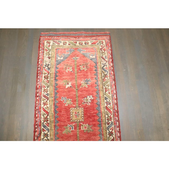 Mid 20th Century Anatolian Turkish Daizkare Small Rug rug no.j4271 For Sale - Image 5 of 5