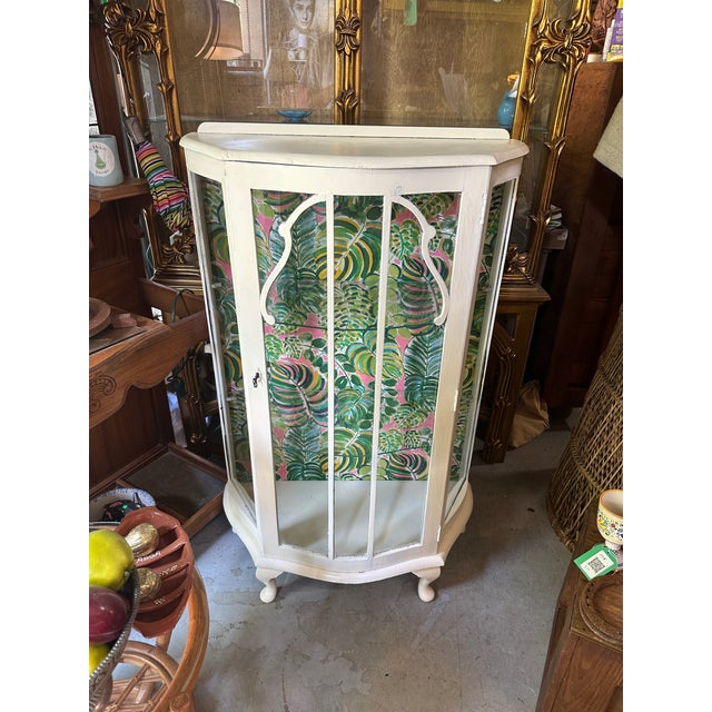 Modern Vintage White Wooden Short Light Up Glass Display Cabinet With Tropical Wallpaper Background For Sale - Image 3 of 11