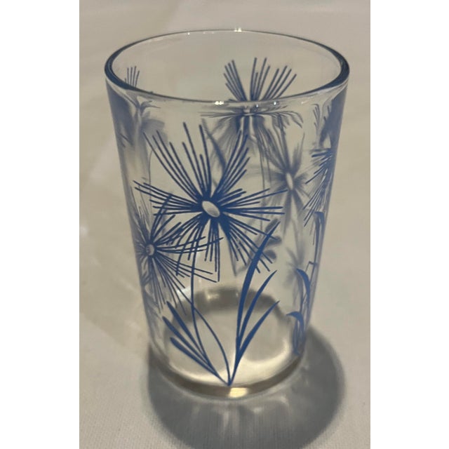 Vintage Swanky Swig Juice Glasses (Circa 1950's) The term “Swanky Swig” was coined by Kraft Foods. In 1933 Kraft began...