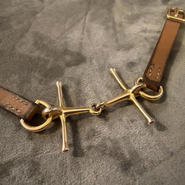 1990s A Vintage Hermes Brown Leather and Gold Plated Equestrian Bracelet For Sale - Image 5 of 12