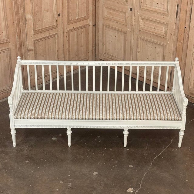 18th Century Swedish Gustavian Painted Settee ~ Neoclassical Design For Sale - Image 12 of 18