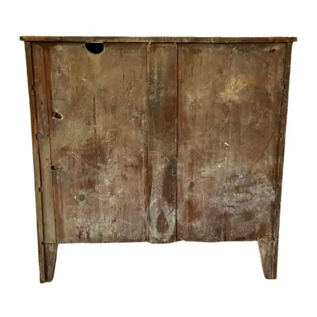 Early 19th Century George III Chinoiserie Painted Chest For Sale - Image 12 of 14