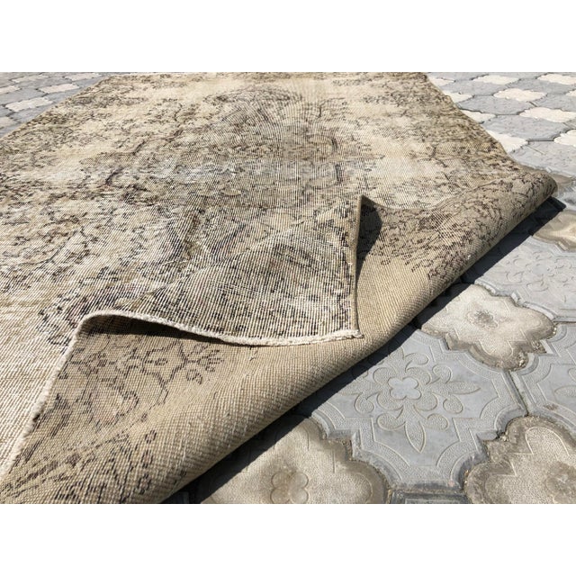 Tan Vintage Oushak Tan Wool Rug For Sale - Image 8 of 9