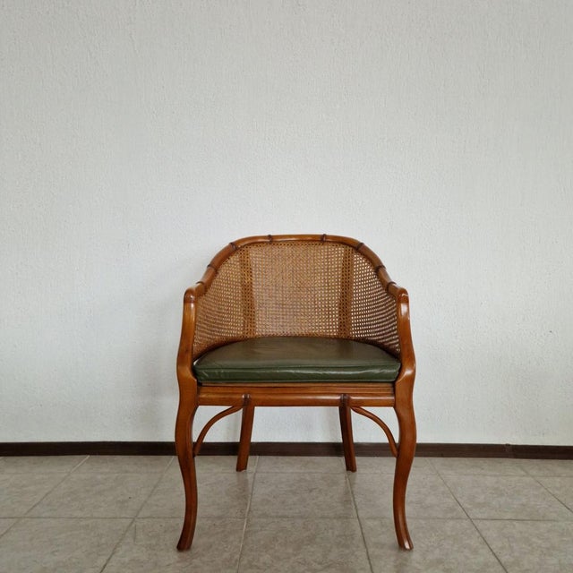 A classic desk chair with an elegant design, made of solid wood with attention to every detail. The construction is stable...