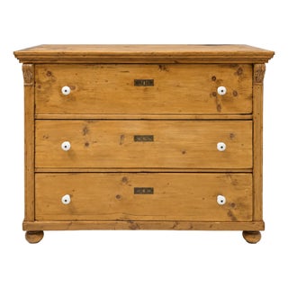 19th-C. Rustic English Country Style Pine Chest / Commode W / Porcelain Knobs For Sale
