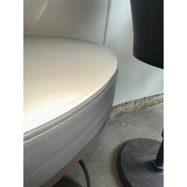 Metal Giorgetti Ode Chi Wing Lo Leather Bar Stool For Sale - Image 7 of 14