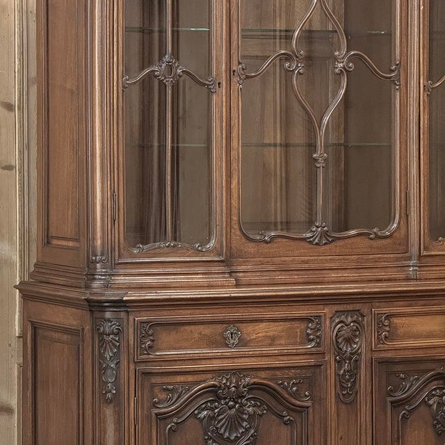 Antique Liegeois Hand-Carved Walnut Bookcase ~ China Buffet For Sale In Dallas - Image 6 of 18