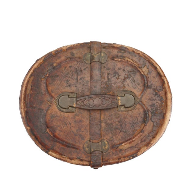 English Leather Hat Box for a Man’s Wide Brim Top Hat, 1830-40 For Sale - Image 12 of 12