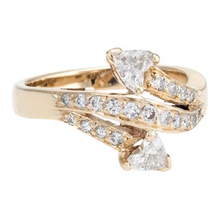 Vintage Diamond Bypass Ring Hearts 14 Karat Yellow Gold Estate Fine Jewellery size 5.5 For Sale