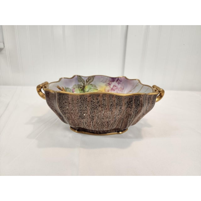 In lovely condition, this beauty deserves to be used and enjoyed at your next gathering.