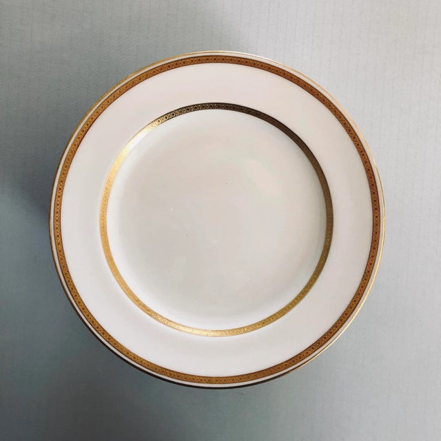 Minton Vintage Mintons Higgins & Seiter Bone English China Plates S /12 For Sale - Image 4 of 7
