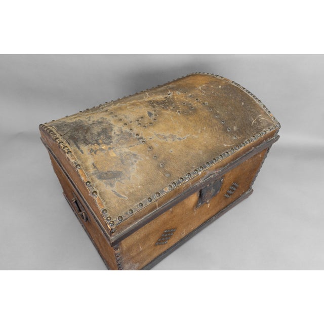Antique Trunk from Alfred T. Morris, 1890 For Sale - Image 3 of 12
