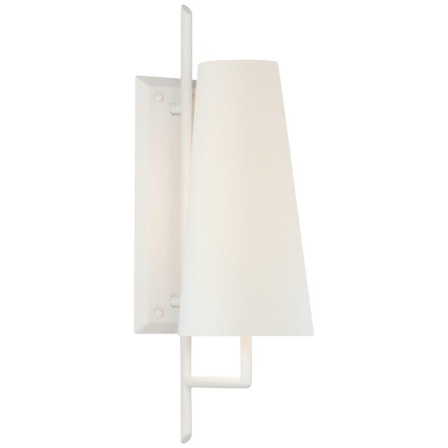 Chapman & Myers for Visual Comfort Signature Ashton Large Single Sculpted Sconce in Plaster White with Linen Shade For Sale