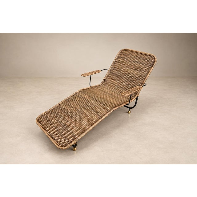 Brazilian Modern Sculptural Chaise in Wicker, Mohair, Steel and Brass, Att. Carlo Hauner, Brazil, 1950s For Sale - Image 13 of 18