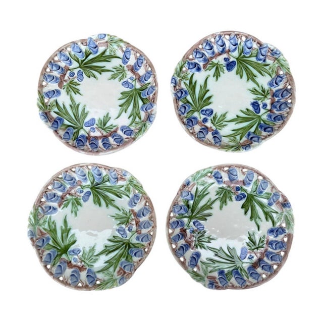 Majolica reticulated purple flowers plate signed Villeroy & Boch, circa 1900.