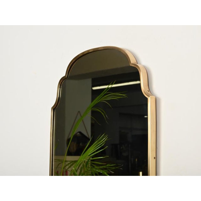 1950s Large Shield-Shaped Brass Mirror attributed to Gio Ponti, Italy, 1950s For Sale - Image 5 of 15