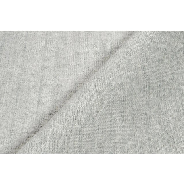 Gray 2010s Rug & Kilim’s Plain Modern Rug in Solid Silver-Gray Tone-On-Tone For Sale - Image 8 of 9