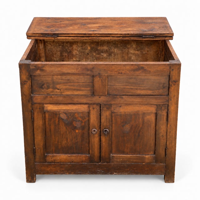 Rustic 1920s country-style sideboard Solid fir. Sideboard Dimensions: Height 102 cm, Length 104 cm, Depth 52 cm.