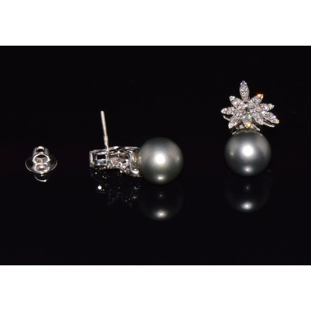 Early 21st Century Certified Natural 23.13cts vs F Diamond Tahitian Pearl Solid 18k Gold Cluster Earrings- 2 Pieces For Sale - Image 5 of 12