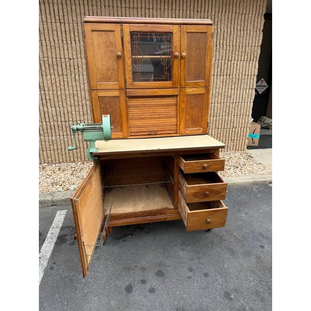 Early 20th Century Antique Early 20th Century Farmhouse Kitchen Hoosier Oak Wood Pantry Cabinet or Cupboard With Pie Safe and Flour Sifter for Decor. For Sale - Image 5 of 11