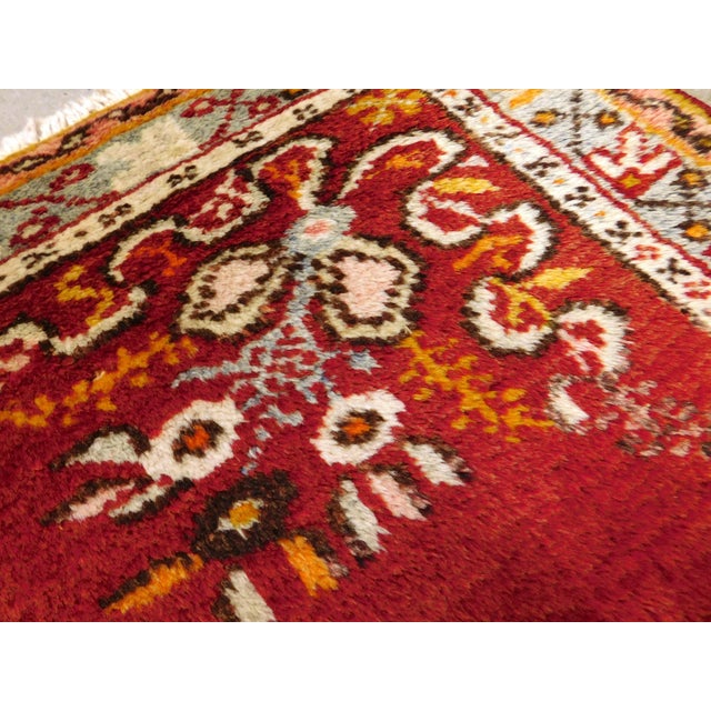 Vintage Handmade Turkish Ushak Area Rug. 3'x 5'9" For Sale In Los Angeles - Image 6 of 16