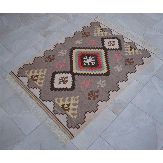 1980s Navajo Style Kilim Rug Hand Woven Flat Weave Area Rug 3x4 Ft For Sale - Image 4 of 15